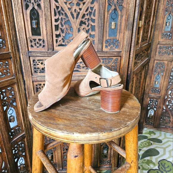 Hobbs London Slingbacks - Picture 1 of 8